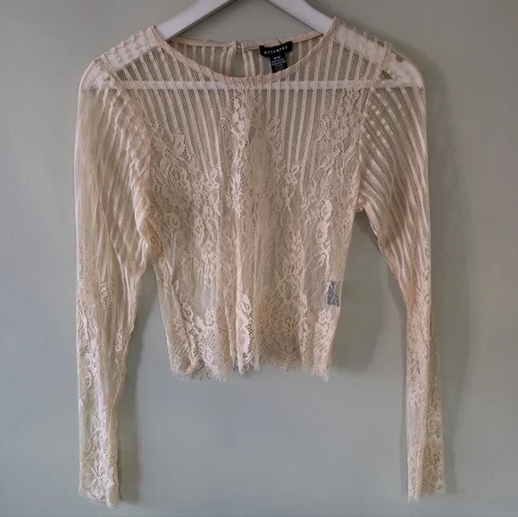 NWOT Revamped M Y2K Whimsigoth Romantic Coquette Girl Lace Mesh Crop Top - Picture 3 of 14